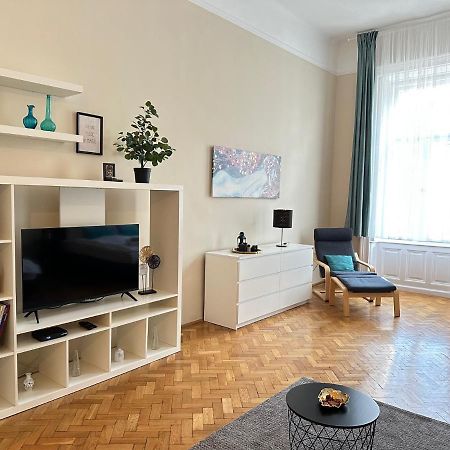 Orangehomes Peaceful Apartment Next To Central Market Hall Budapest Exterior photo
