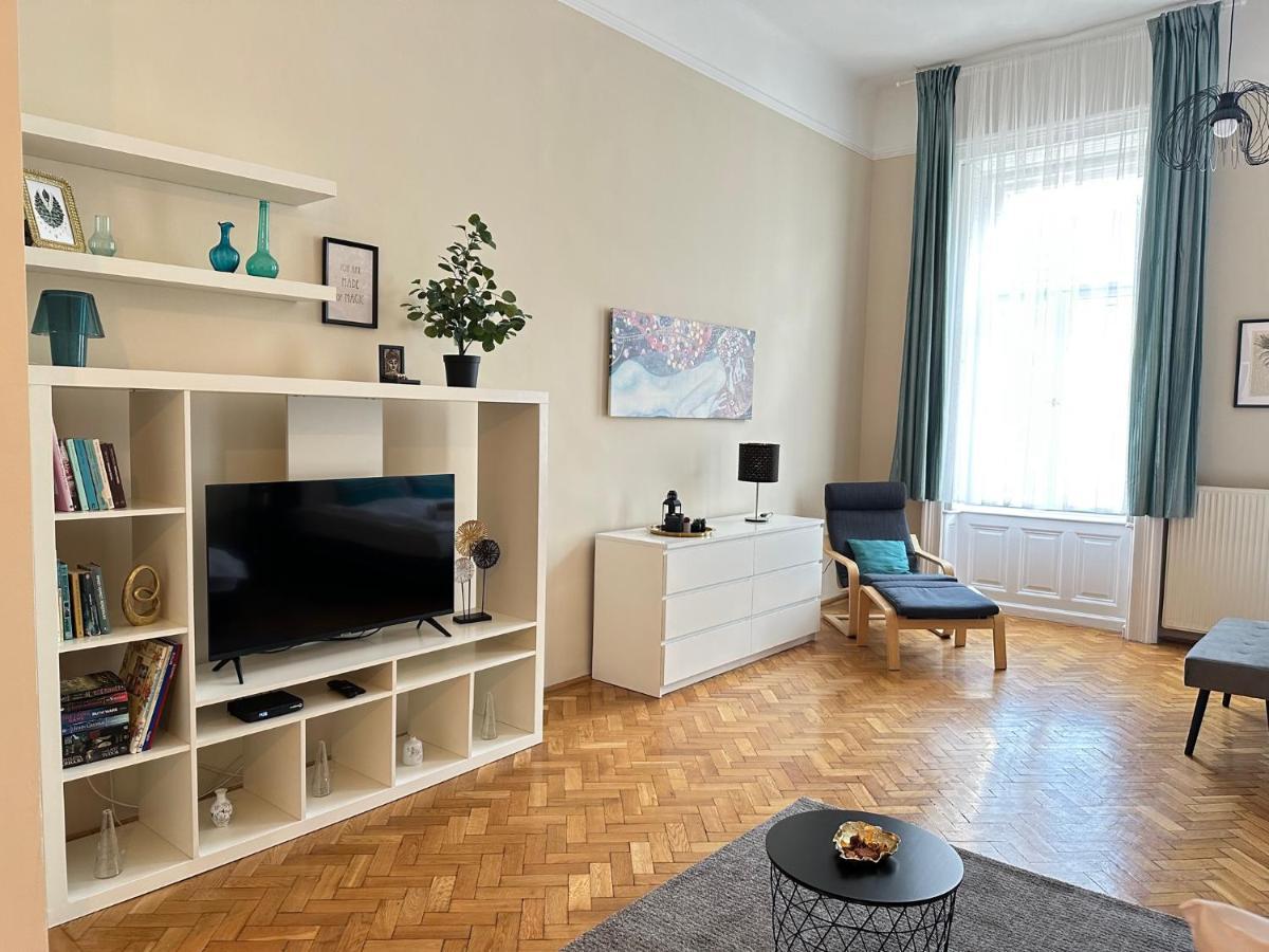 Orangehomes Peaceful Apartment Next To Central Market Hall Budapest Exterior photo